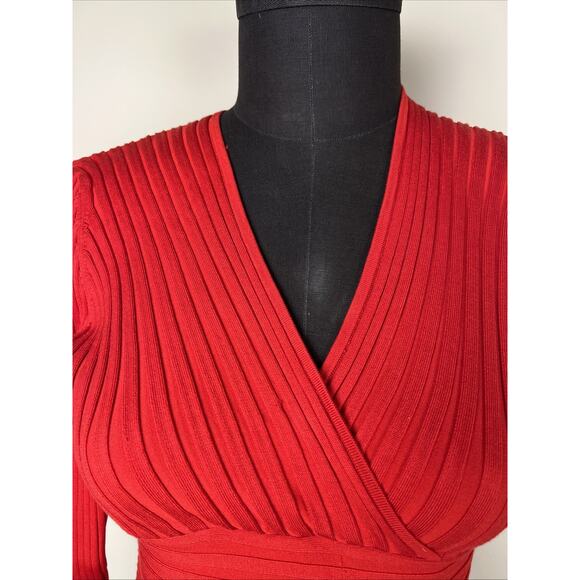 Sculpture Silk Women’s Red Pullover V Neck Medium Sexy Y2K Flattering - Picture 2 of 7